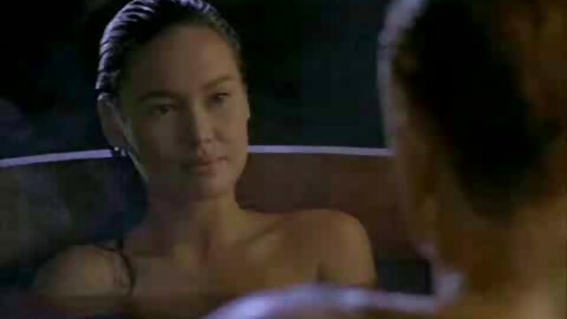 بانوی دفتر آسیایی عكس سكسي الكسيس که بوش اسباب بازی اش را لرزاند