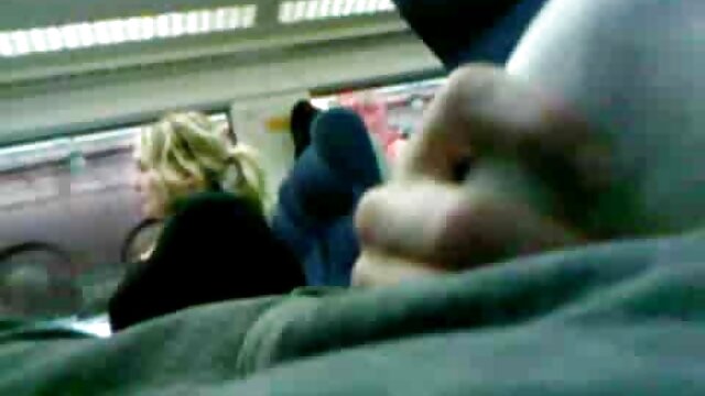 پرستار زن عکس الکسیس تگزاس سکسی بزرگ لاتین گربه تراشیده خود را سوراخ می کند